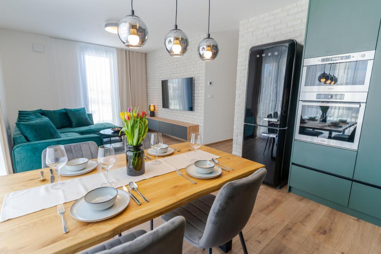 Avocado Apartment Victory Port Liptovsky Mikulas Ngoại thất bức ảnh